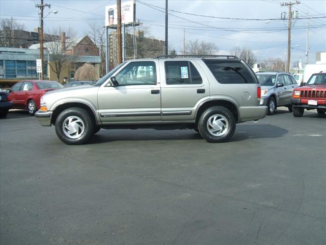 2000 Chevrolet Blazer SL1