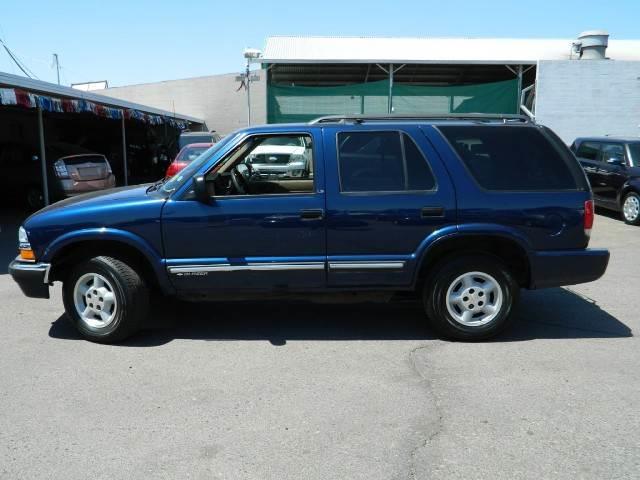 2000 Chevrolet Blazer 2 Dr SC2 Coupe