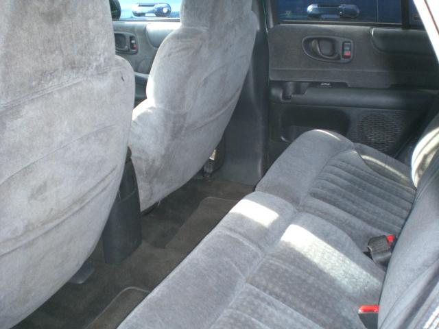 2000 Chevrolet Blazer Laramie Heavy DUTY Dually