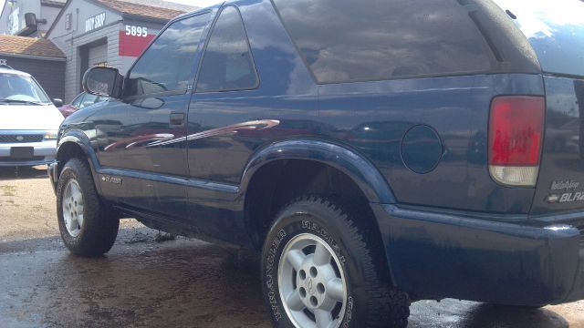 2000 Chevrolet Blazer Laramie Heavy DUTY Dually