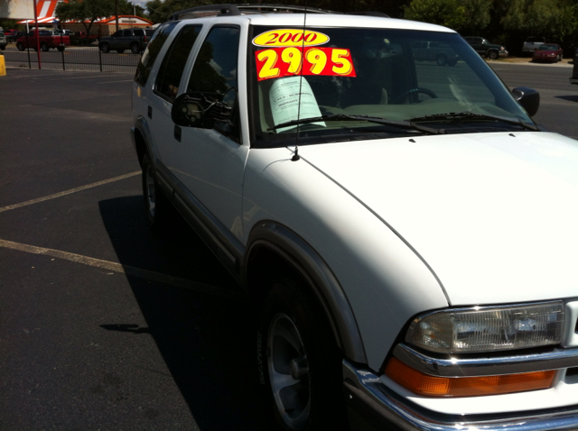 2000 Chevrolet Blazer SL1