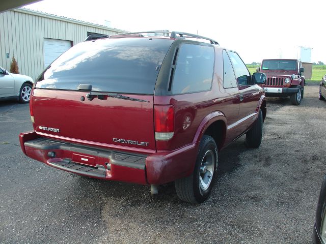 2000 Chevrolet Blazer 2WD QUAD CAB 140.5 ST