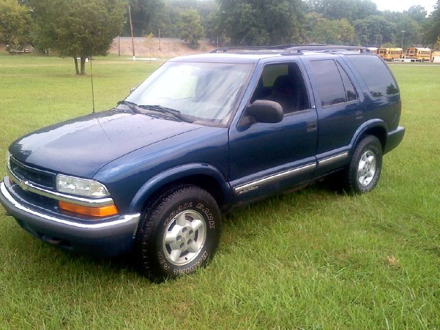 2000 Chevrolet Blazer SE Crew Cab 2WD