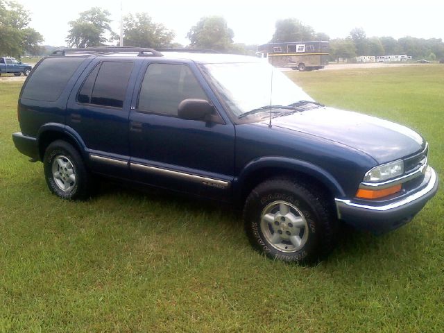 2000 Chevrolet Blazer SE Crew Cab 2WD