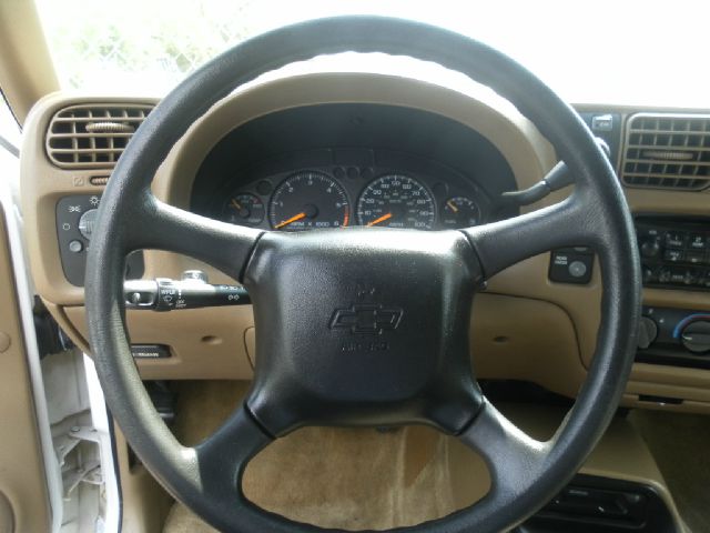 2000 Chevrolet Blazer Camry LE