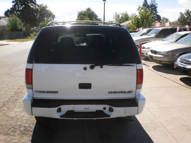 2000 Chevrolet Blazer Camry LE