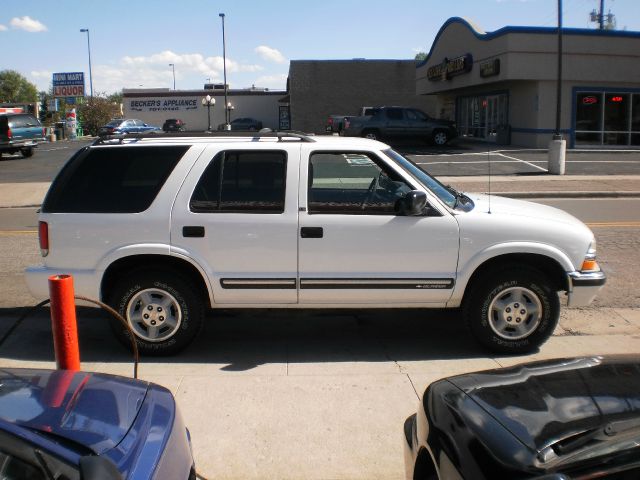 2000 Chevrolet Blazer Camry LE