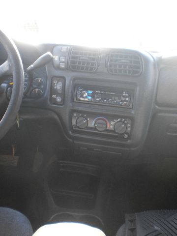 2000 Chevrolet Blazer Camry LE