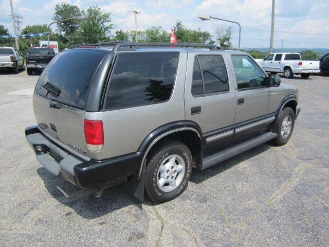 2000 Chevrolet Blazer Camry LE