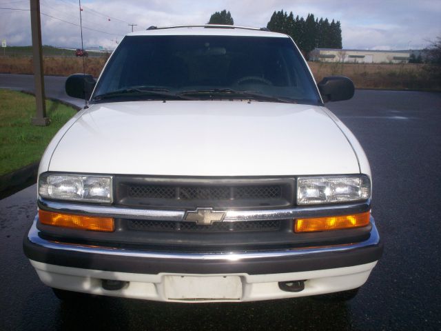 2000 Chevrolet Blazer Camry LE