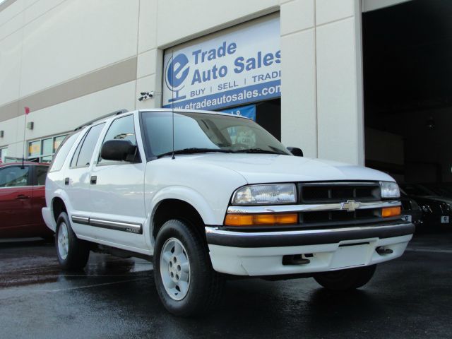 2000 Chevrolet Blazer Camry LE