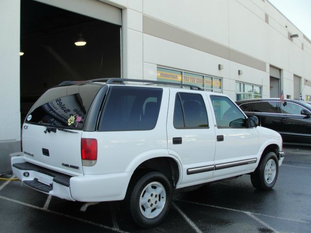 2000 Chevrolet Blazer Camry LE