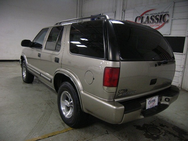 2000 Chevrolet Blazer XLT 2WD