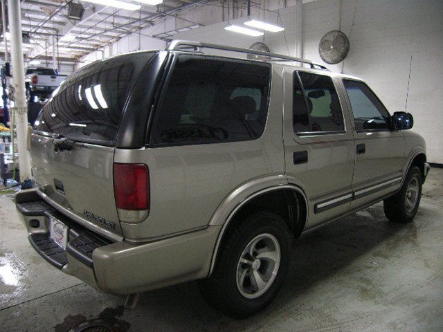 2000 Chevrolet Blazer XLT 2WD