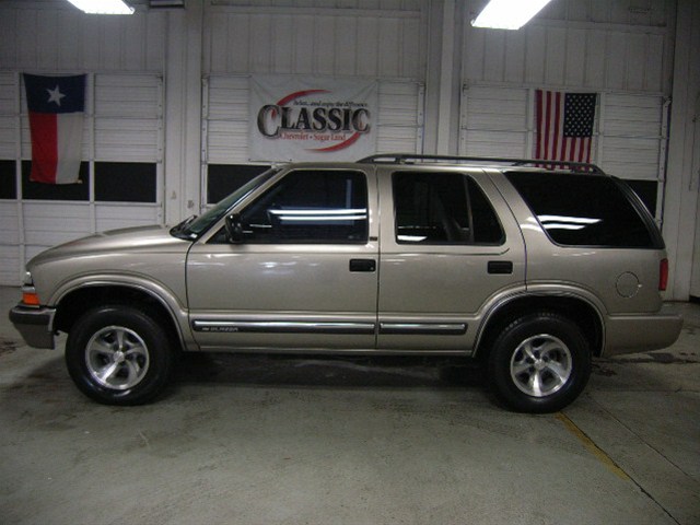 2000 Chevrolet Blazer XLT 2WD