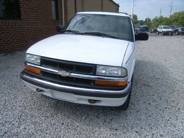 2000 Chevrolet Blazer Camry LE