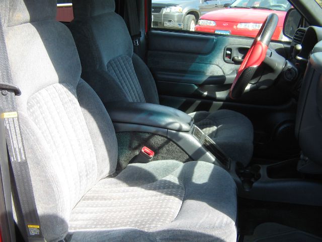 2000 Chevrolet Blazer Camry LE