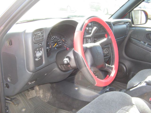 2000 Chevrolet Blazer Camry LE