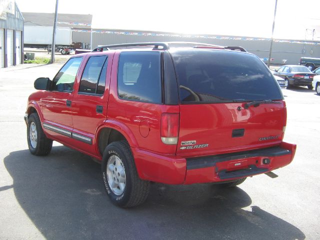 2000 Chevrolet Blazer Camry LE