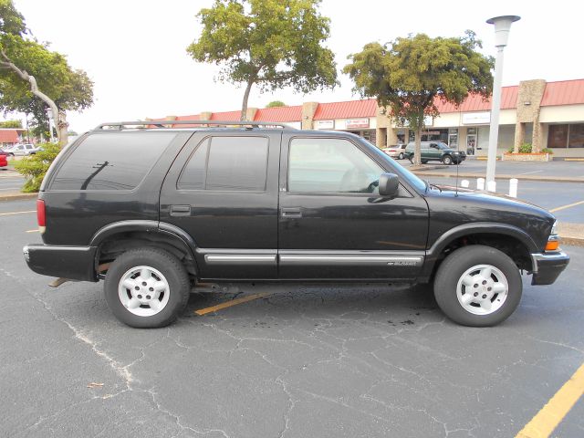 2000 Chevrolet Blazer Camry LE