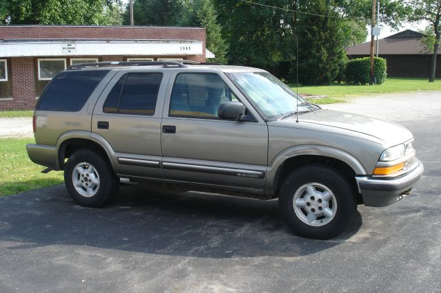 2000 Chevrolet Blazer Camry LE