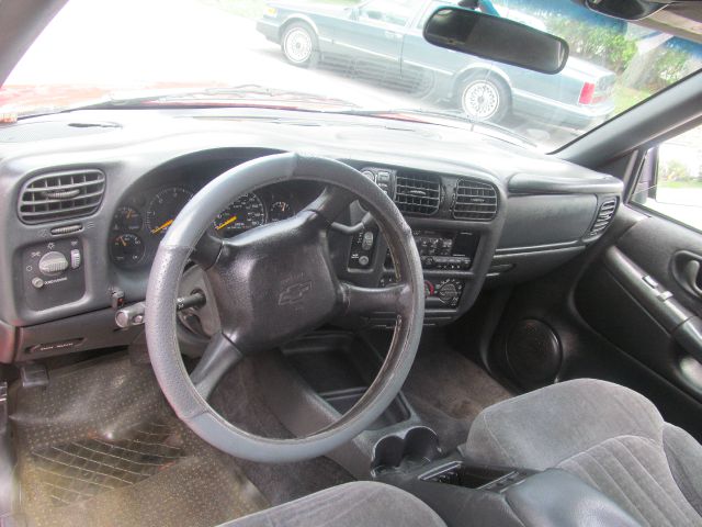 2000 Chevrolet Blazer Camry LE