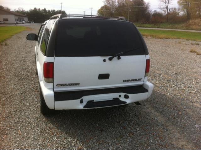 2000 Chevrolet Blazer Camry LE