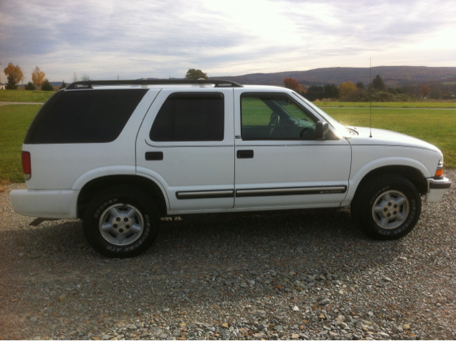 2000 Chevrolet Blazer Camry LE