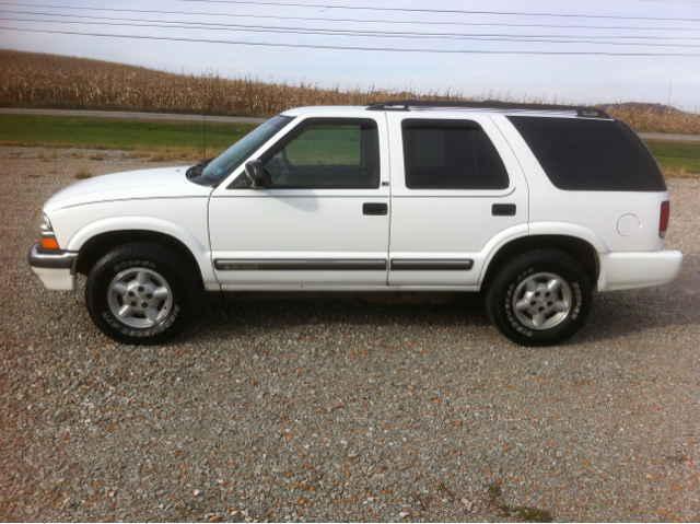 2000 Chevrolet Blazer Camry LE