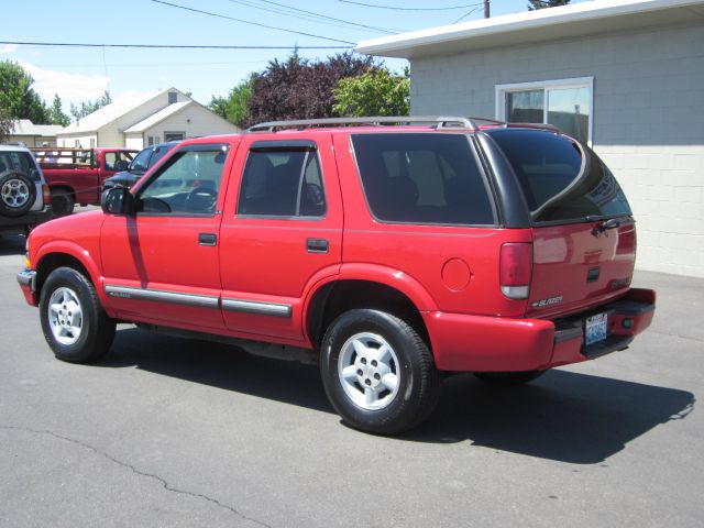 2000 Chevrolet Blazer Camry LE