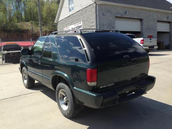 2001 Chevrolet Blazer 2WD QUAD CAB 140.5 ST