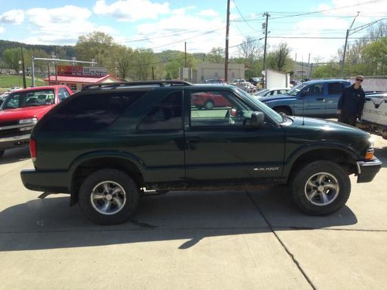 2001 Chevrolet Blazer 2WD QUAD CAB 140.5 ST