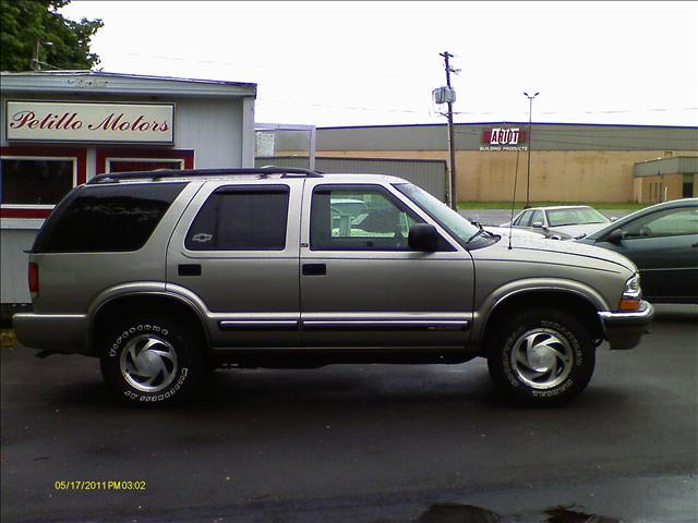 2001 Chevrolet Blazer Laramie Heavy DUTY Dually