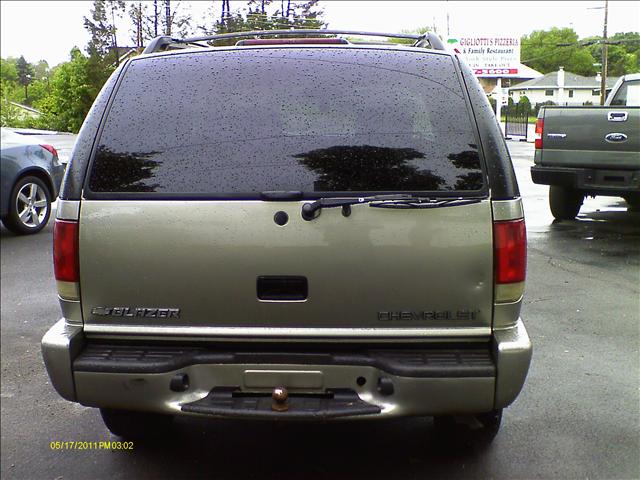 2001 Chevrolet Blazer Laramie Heavy DUTY Dually