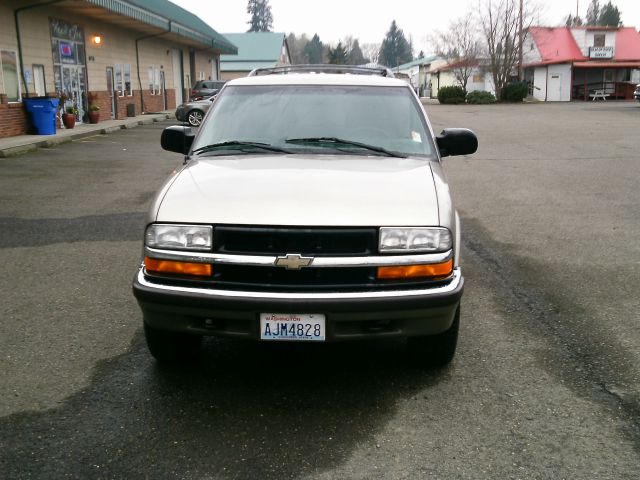 2001 Chevrolet Blazer Camry LE