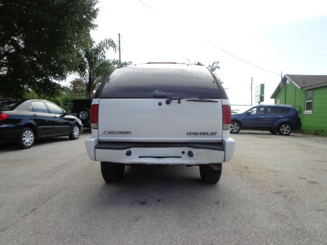 2001 Chevrolet Blazer 2WD QUAD CAB 140.5 ST