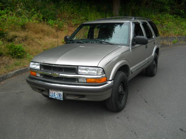 2001 Chevrolet Blazer Camry LE