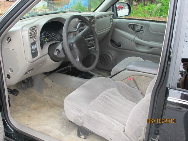 2001 Chevrolet Blazer 2WD QUAD CAB 140.5 ST