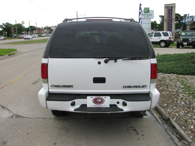 2001 Chevrolet Blazer Camry LE