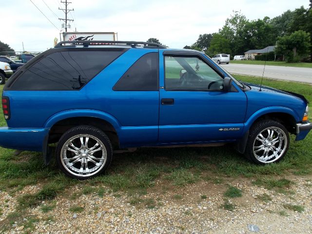 2001 Chevrolet Blazer 2WD QUAD CAB 140.5 ST