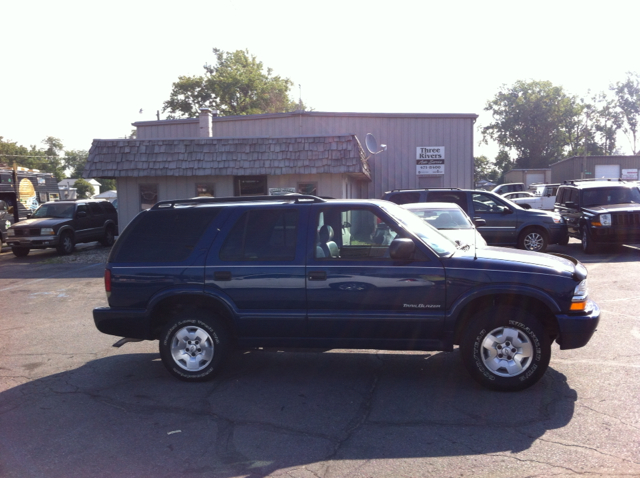 2001 Chevrolet Blazer Luxury 4WD W/ RES