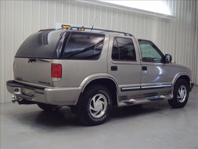 2001 Chevrolet Blazer 2 Dr SC2 Coupe