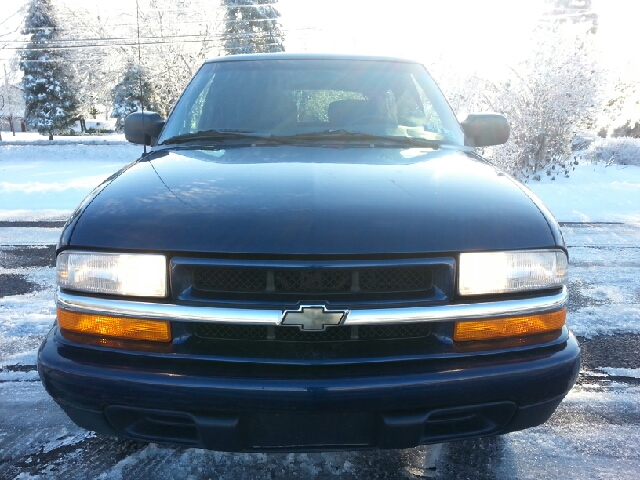 2001 Chevrolet Blazer 2WD QUAD CAB 140.5 ST