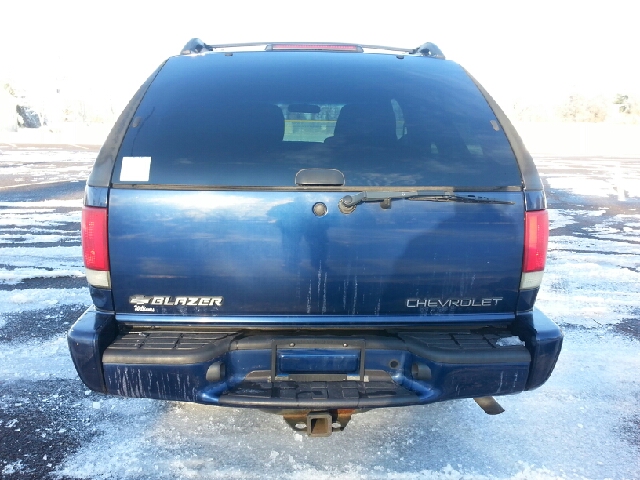 2001 Chevrolet Blazer 2WD QUAD CAB 140.5 ST