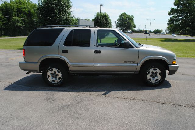 2002 Chevrolet Blazer AWD A SR