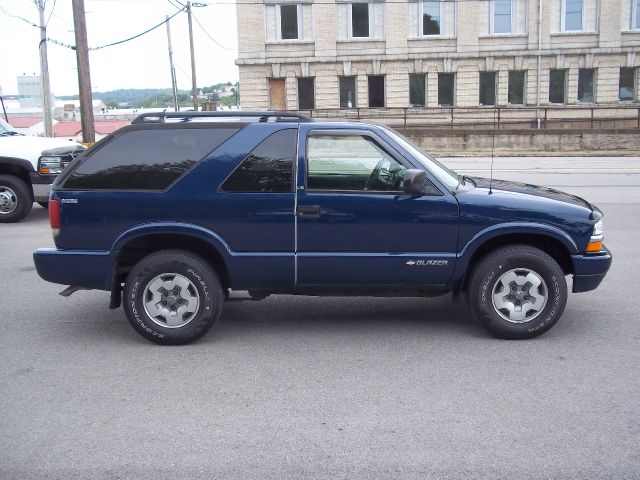 2002 Chevrolet Blazer AWD A SR