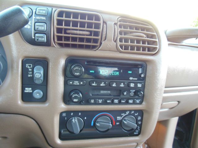 2002 Chevrolet Blazer AWD A SR