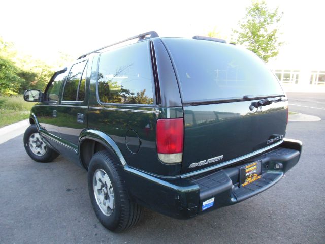 2002 Chevrolet Blazer AWD A SR