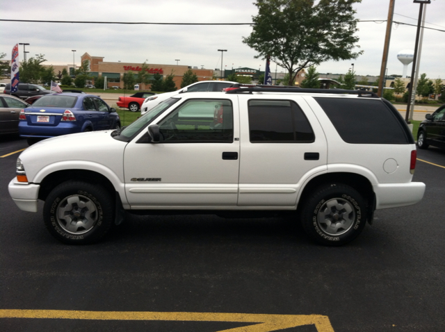 2002 Chevrolet Blazer AWD A SR