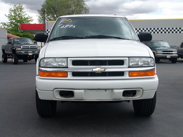 2002 Chevrolet Blazer AWD A SR